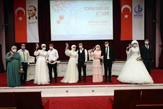 Üniversiteyi bitirdi toplu nikahla evlendi