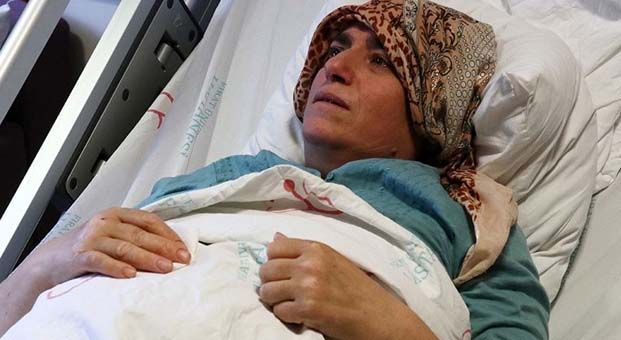 Uyarıya rağmen kullandıkları evin enkazı altında kaldılar