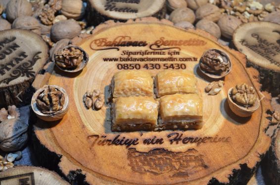 FISTIKLI MI SEVERSİNİZ CEVİZLİ Mİ? DAMAK ÇATLATAN LEZZET “BAKLAVA”