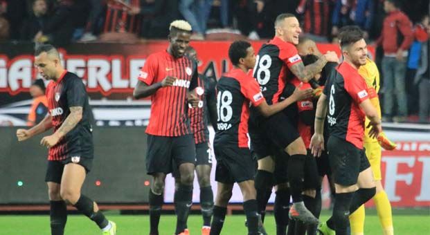 Lider Sivasspor Gaziantep’te ağır yara aldı: 5-1