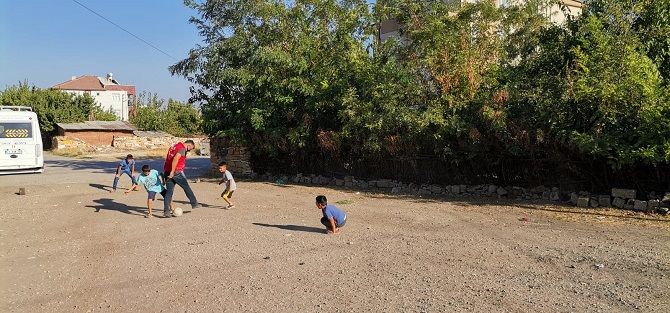 “Çare” olmaya devam ediyorlar