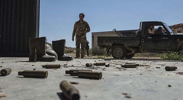 Hafter milisleri Trablus’ta bir mahalleyi vurdu