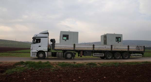 Gözlem noktalarına saldırılara dayanıklı seyyar nöbet kulübesi