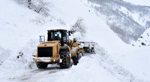 Doğu’da 4 ilde 72 yerleşim birimine ulaşım sağlanamıyor