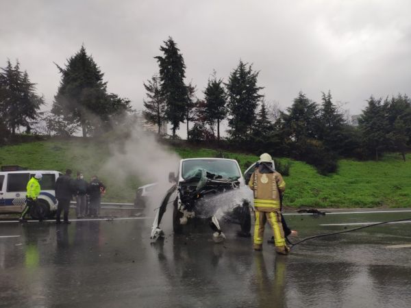 İstanbul TEM otoyolu feci kaza
