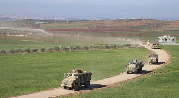 Suriye sınırına 300 araçlık askeri sevkiyat