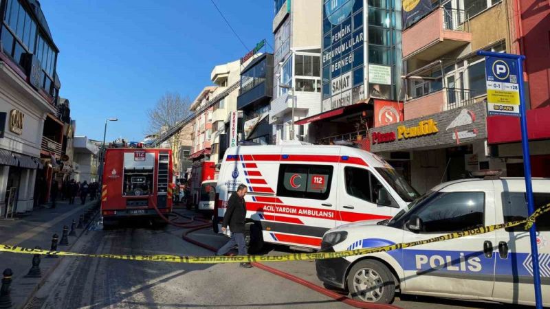 Pendik’te 7 katlı otelde yangın: 2 ölü 2 yaralı