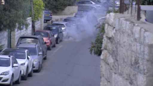 Mescid-i Aksa'da Müslümanlara gaz bombası ile müdahale