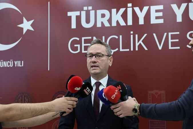 Başakşehir’de Türkiye Yüzyılı’nda Gençlik ve Spor Çalıştayı yapıldı