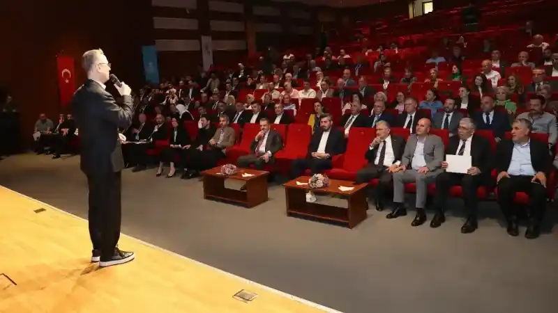 Başkan Kartoğlu mazbatasını aldı