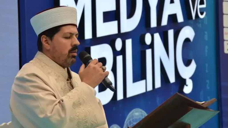 Diyanet İşleri Başkanı Erbaş: “Yeni medya mecralarında algı çoğu zaman gerçeğin önüne geçebilmekte”