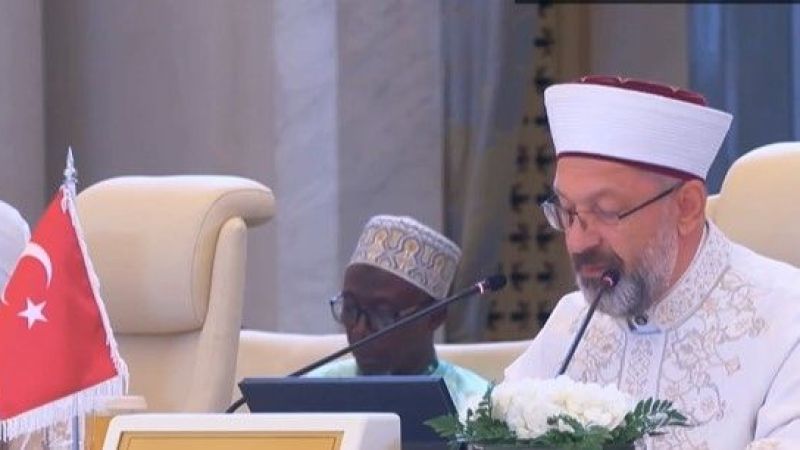 Instagram Türkiye’de erişime tekrar açılmasının ardından Diyanet İşleri Başkanı Erbaş’ın mesajlarını sildi