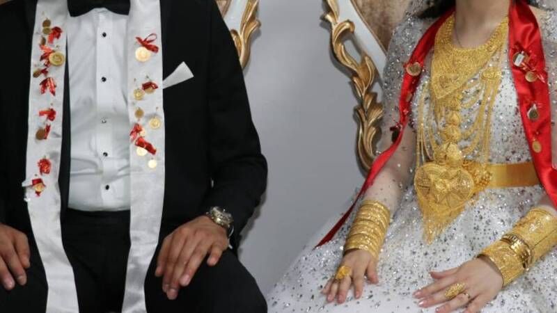 Yargıtay’dan emsal karar: Takılar düğünde kime takıldıysa onun olacak Yargıtay’dan emsal karar: Takılar düğünde kime takıldıysa onun olacak