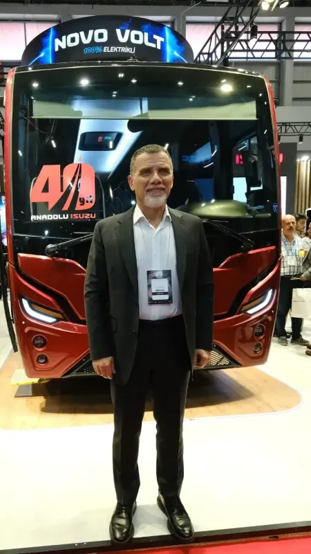 Anadolu Isuzu, yenilikçi ve çevreci araçlarıyla Busworld Türkiye Fuarı'ndaydı 