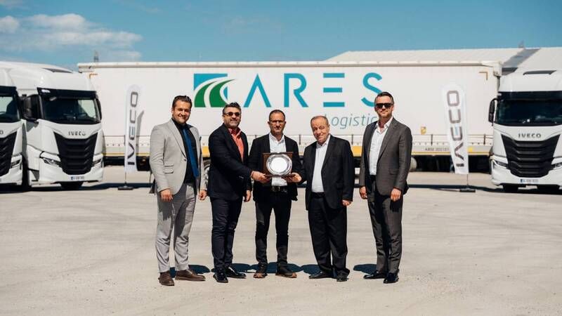 Ares Logistics 50 adetlik IVECO S-WAY siparişinin 11 adedini teslim aldı