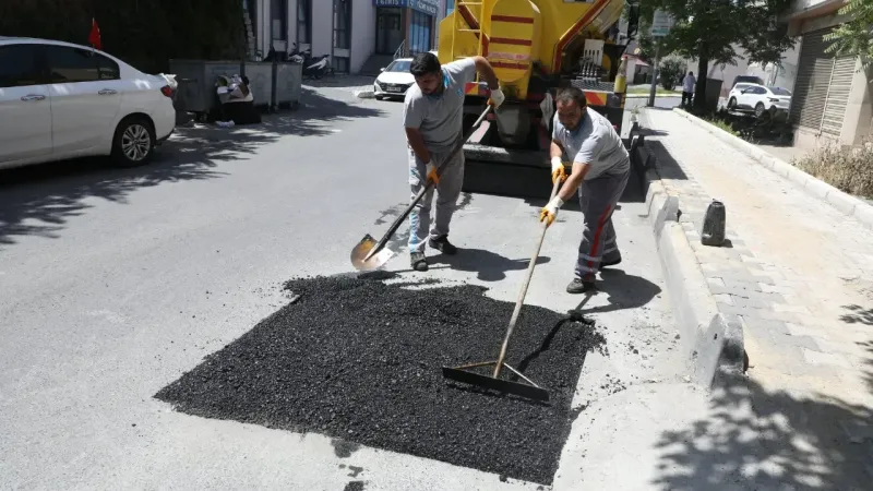 Eyüpsultan’da asfalt ve kilit taşı yenileme çalışmaları devam ediyor