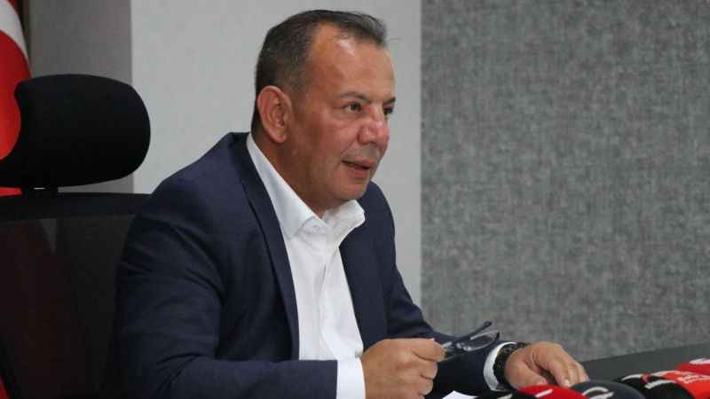 Tanju Özcan: 