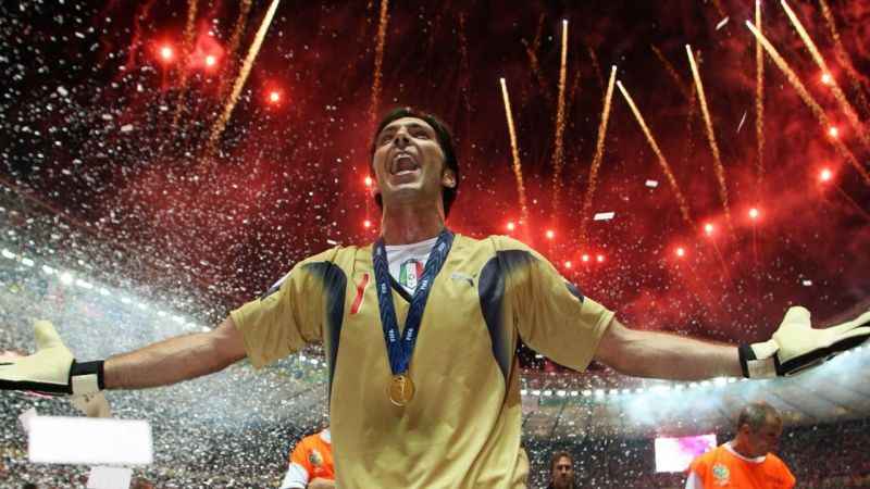 Buffon, 45 yaşında kariyerini sonlandırdığını açıkladı