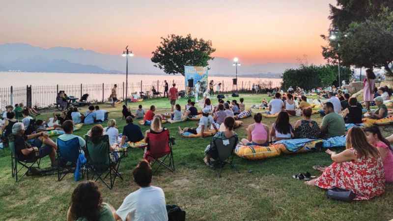 Falez konserleri devam ediyor Falez konserleri devam ediyor