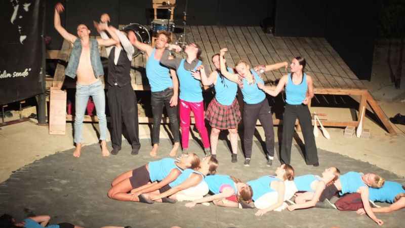 Balıkesir’de çocuklar eğlenceye doydu