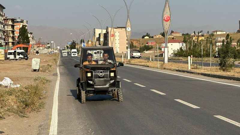 Mercedes alamayınca kendi arabasını yaptı Mercedes alamayınca kendi arabasını yaptı