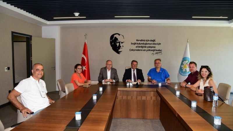 Manisa Kurtuluş Müzesi'nde sergilenecek ilk eserler bağışlandı Manisa Kurtuluş Müzesi'nde sergilenecek ilk eserler bağışlandı