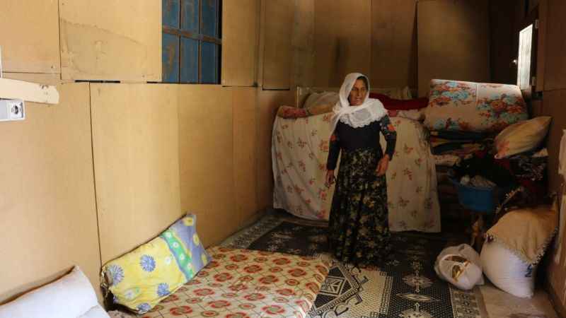 Sur olaylarından kaçtı, 4 yıldır tır dorsesinde yaşıyor Sur olaylarından kaçtı, 4 yıldır tır dorsesinde yaşıyor