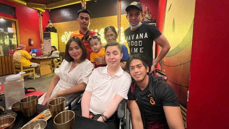 Bedensel engelli Alihan'a Filipinli gelin Bedensel engelli Alihan'a Filipinli gelin