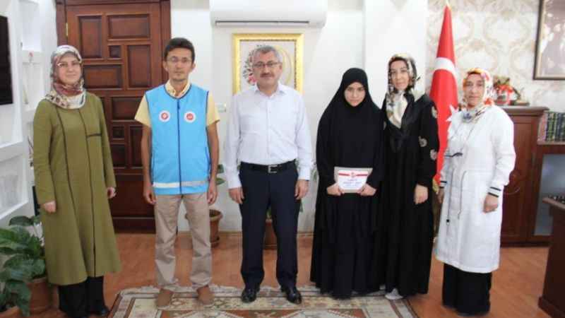 Depremzede kız, sığındığı Muğla'da 6 ayda hafız oldu