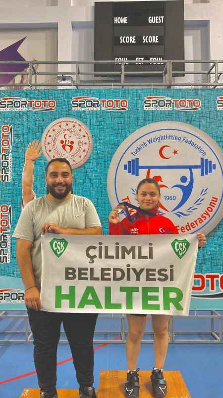 Toplamda 130 kilo kaldırdı Türkiye ikinci oldu