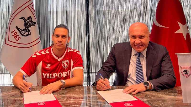 Galatasaray’da Taylan Antalyalı’nın sözleşmesi 3 yıl uzatıldı Galatasaray’da Taylan Antalyalı’nın sözleşmesi 3 yıl uzatıldı