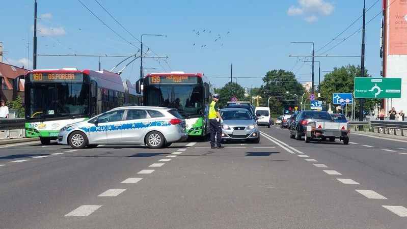 Polonya'da bomba alarmı: 14 bin kişi tahliye edildi