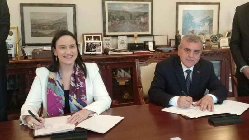 Şanlıurfa ile Saraybosna kardeş şehir oldu Şanlıurfa ile Saraybosna kardeş şehir oldu