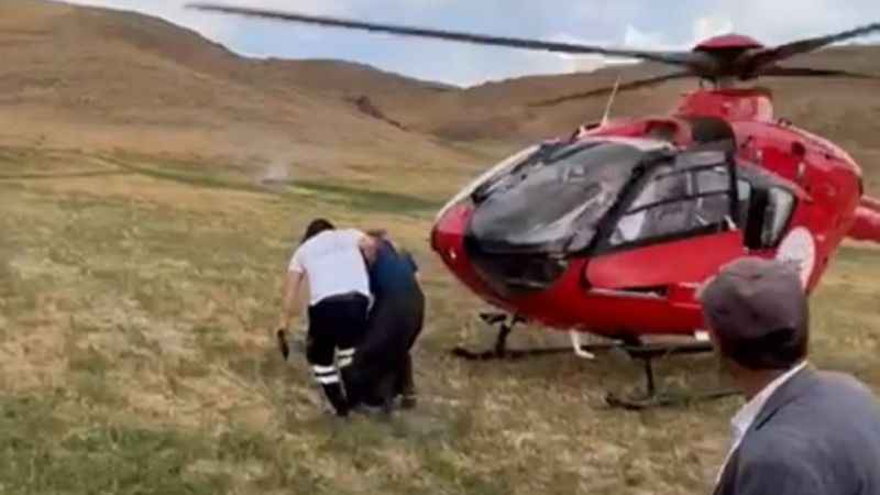 Arı soktu rahatsızlandı, imdadına helikopter yetişti Arı soktu rahatsızlandı, imdadına helikopter yetişti