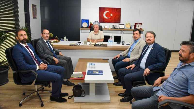 Üniversite-sanayi iş birliği çerçevesinde ziyaretler yapıldı Üniversite-sanayi iş birliği çerçevesinde ziyaretler yapıldı