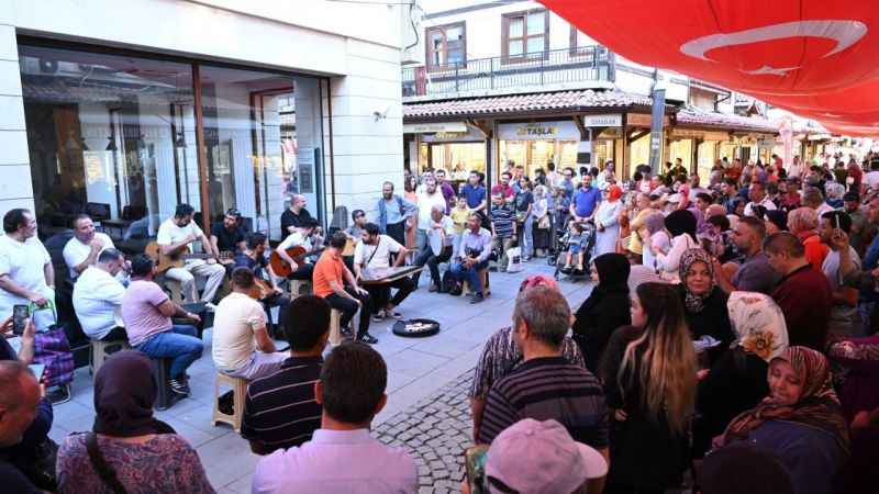 2'inci Tarihi Bedesten Alışveriş Günleri'ne yoğun ilgi 2'inci Tarihi Bedesten Alışveriş Günleri'ne yoğun ilgi