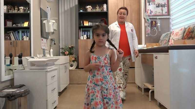 Komada geldiği hastaneden yürüyerek çıktı