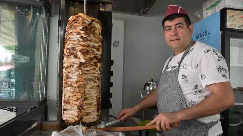 Basra sıcakları en çok dönerci ustalarını zorluyor