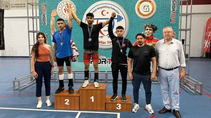 Milli Halterci Eray Çaylak Türkiye Şampiyonu oldu