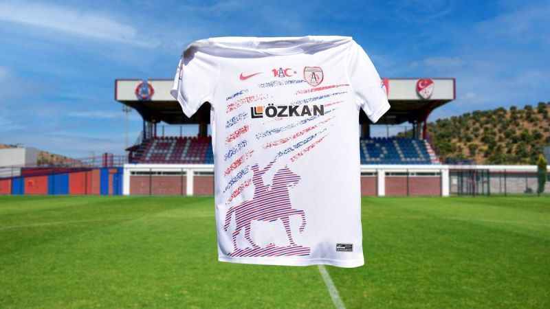 Altınordu, Atatürk silüetli formasını tanıttı