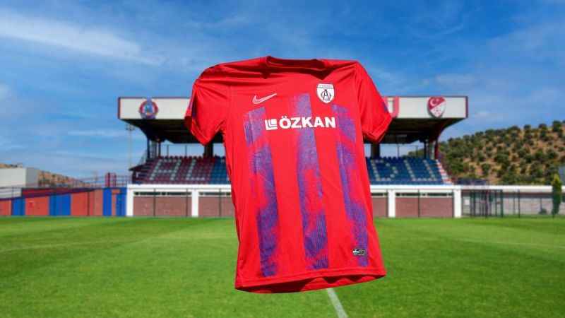 Altınordu, Atatürk silüetli formasını tanıttı