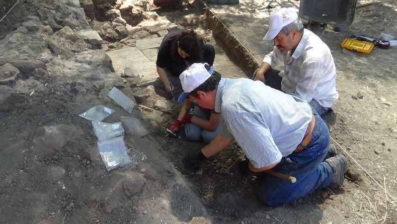 Toprağın altından bin 700 yıllık villa çıktı