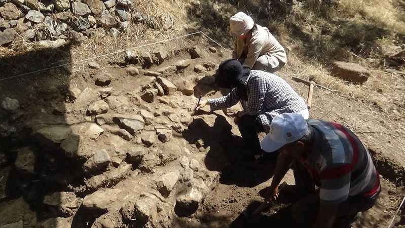 Toprağın altından bin 700 yıllık villa çıktı Toprağın altından bin 700 yıllık villa çıktı