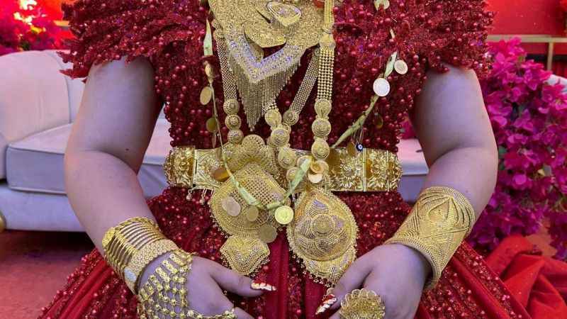 Geline kilolarca altın, damada ise 2 milyon TL takıldı