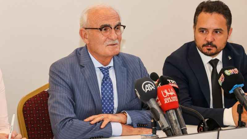 AK Partili Yılmaz: "Biz işimize bakıyoruz, onlar birbirleriyle uğraşa dursunlar"