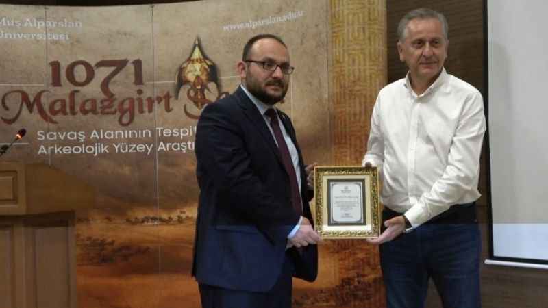 “Zaferin İzinde Malazgirt Belgeseli” galası yapıldı “Zaferin İzinde Malazgirt Belgeseli” galası yapıldı
