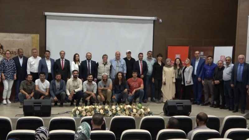 “Zaferin İzinde Malazgirt Belgeseli” galası yapıldı “Zaferin İzinde Malazgirt Belgeseli” galası yapıldı