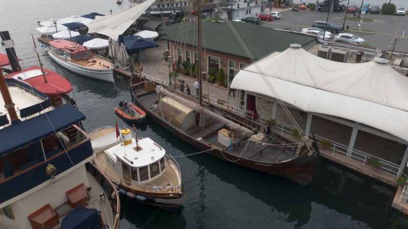 Viking yelkenlisi İstanbul'da ziyaretçileriyle buluşuyor Viking yelkenlisi İstanbul'da ziyaretçileriyle buluşuyor