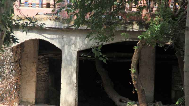 Manisa'nın tarihi köprüleri beton altında kaldı Manisa'nın tarihi köprüleri beton altında kaldı