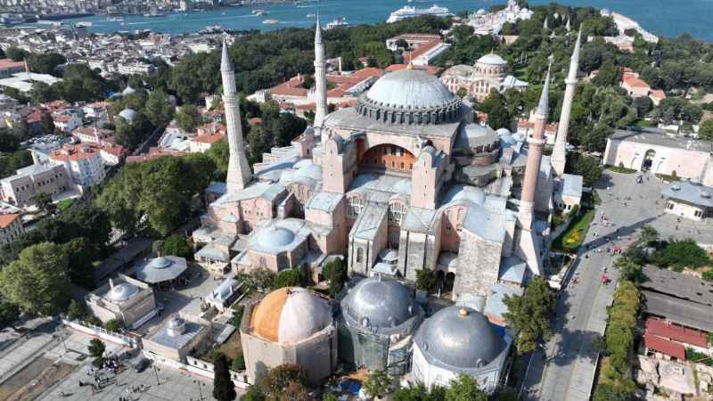 Ayasofya-i Kebir Camii Şerifi’nde restorasyon başladı Ayasofya-i Kebir Camii Şerifi’nde restorasyon başladı